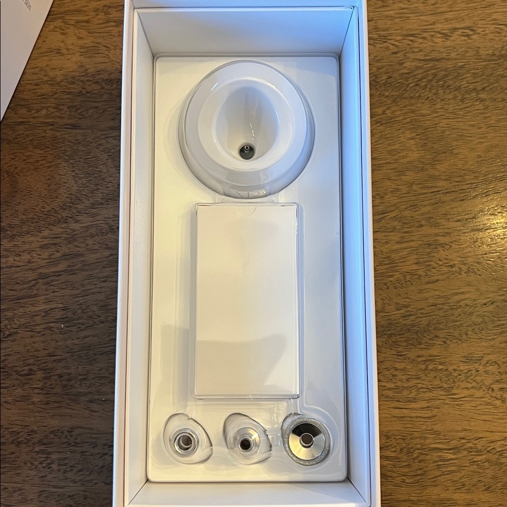 Personal Microdermabrasion Wand - White - Picture 6 of 6